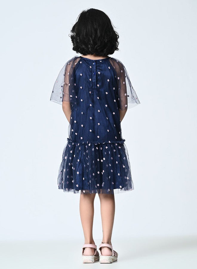 Rue Collection فستان بنمط منخفض الخصر مزين باللون الأزرق البحري للفتيات - Image 5