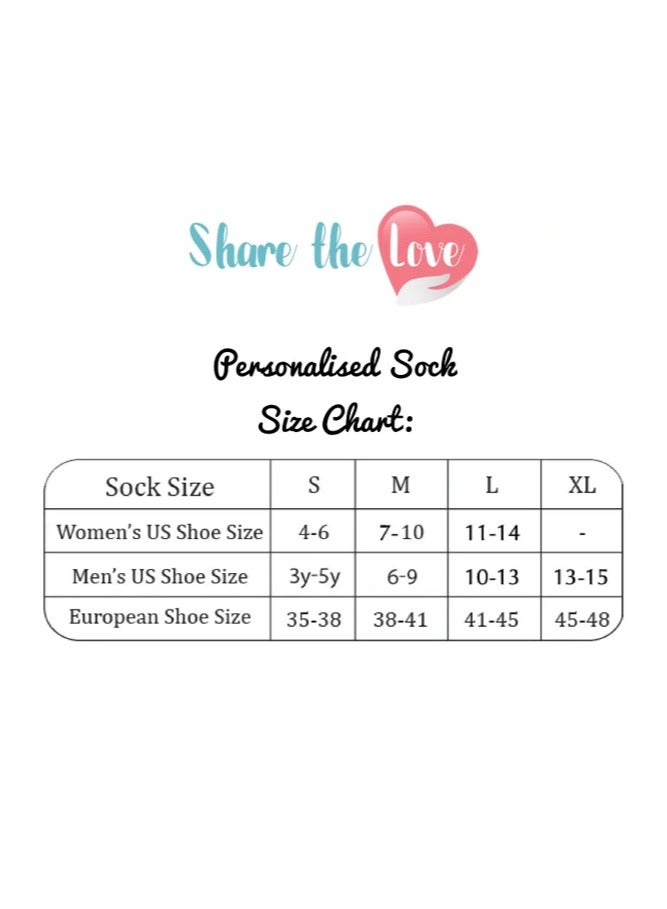 شير ذا لوف  جوارب وردية مخصصة باسمك – تصميم الحب والعناق والقلوب - Image 3