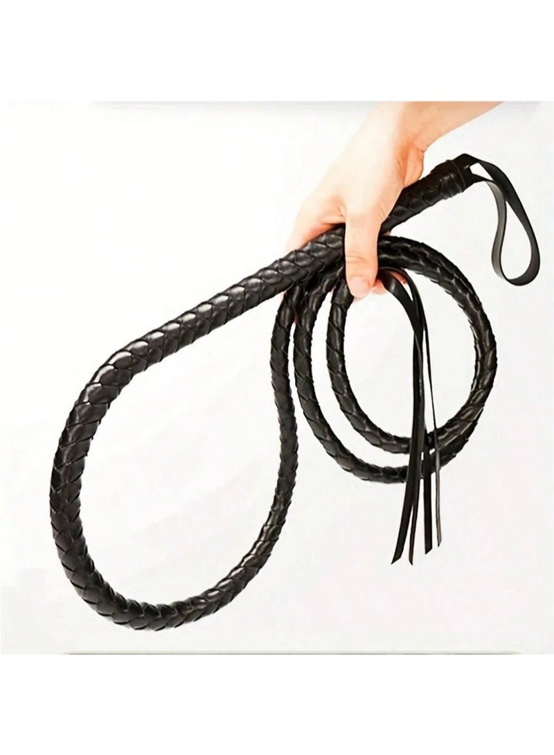 A sturdy, Western-style cowboy whip for horse training. Made of braided synthetic leather, it features a comfortable, non-slip handle and a lightweight design for easy control, ideal for both riding and training. - Image 2