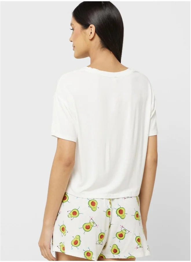 Isla & Evie Crew Neck Graphic Detail T-Shirt