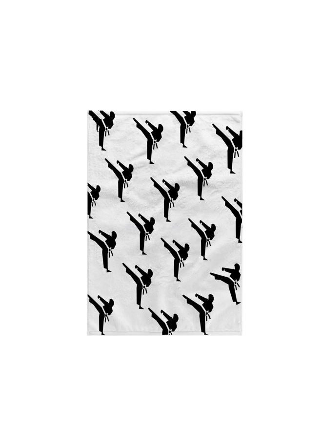 3DROSE 3D Rose Print of Cartoon Karate Repeat Toss TWL_204380_1 Towel, 15" x 22" - Image 1