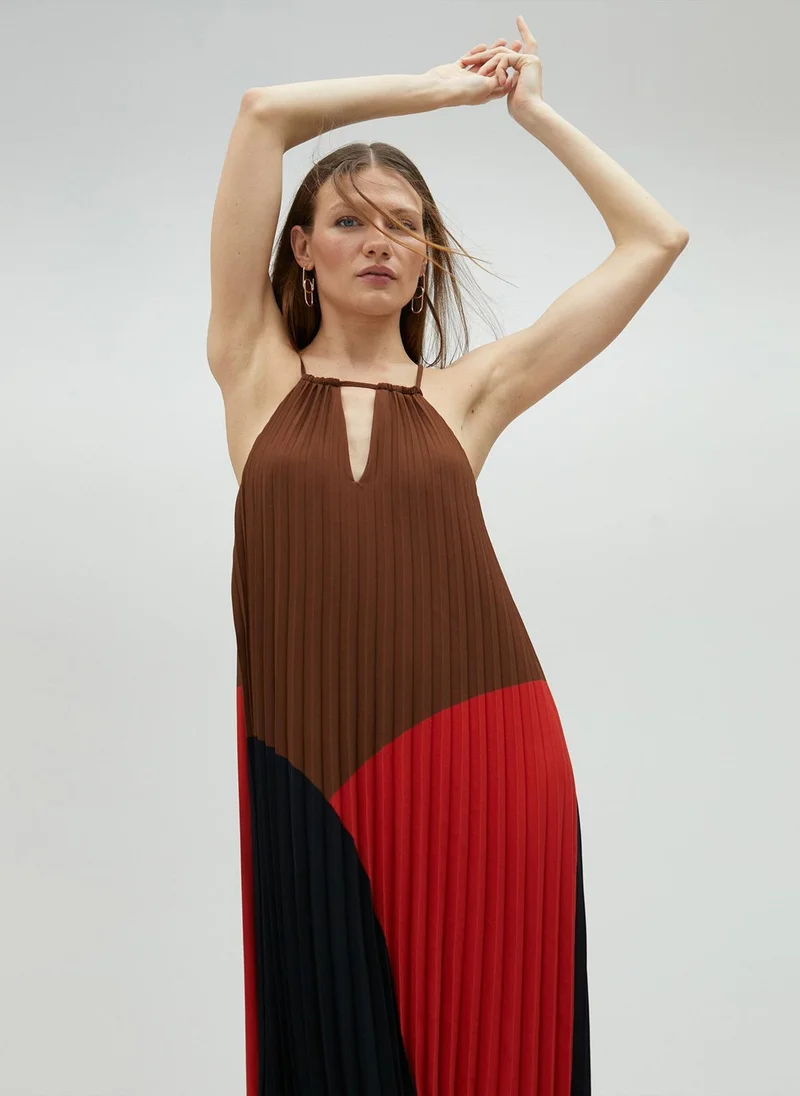 Lola Casademunt Three-tone pleated dress