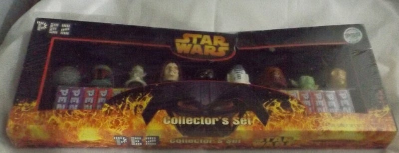 PEZ Star Wars Limited Edition PEZ Collectors Set with 9 Star Wars PEZ Dispensers - Image 2