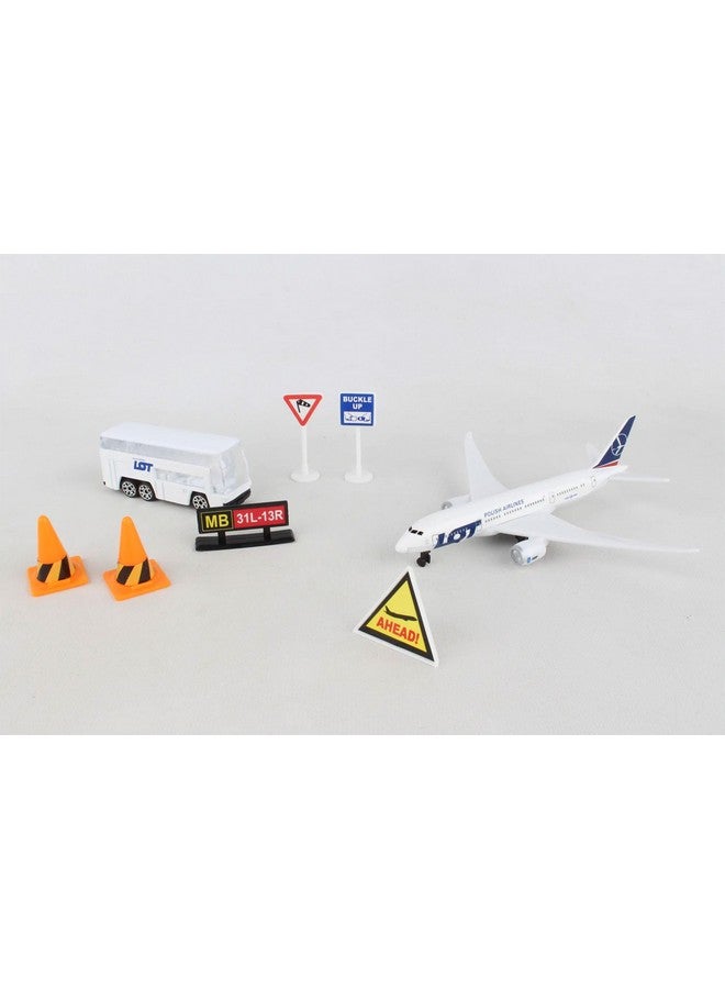 Daron LOT Polish Airport Play Set - Image 2