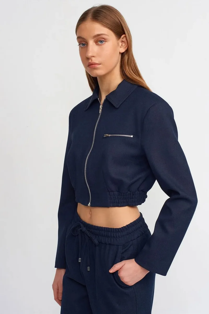 ديلفين DILVIN Crop Crepe Bomber Jacket
