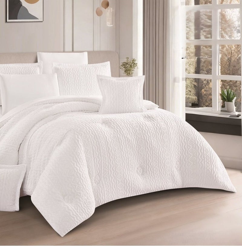 Elegant 8-piece summer bedspread set for a double bed, featuring a quilted design and microfiber material, sized 260x240 cm. - Image 1