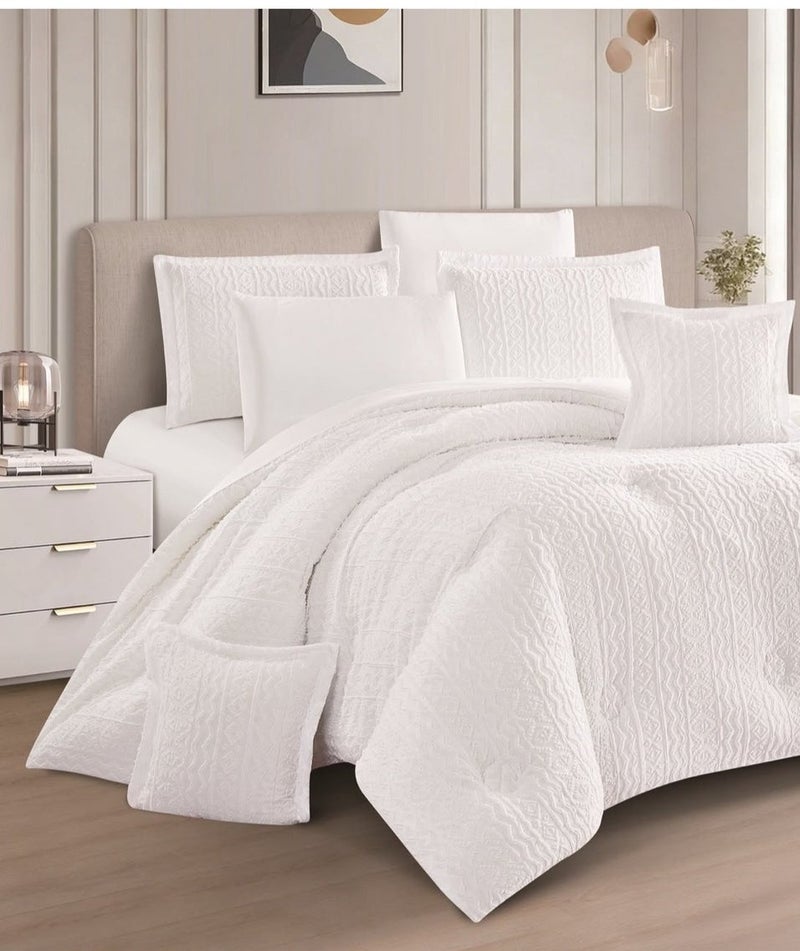 Elegant 8-piece summer bedspread set for a double bed, featuring a quilted design and microfiber material, sized 260x240 cm. - Image 3