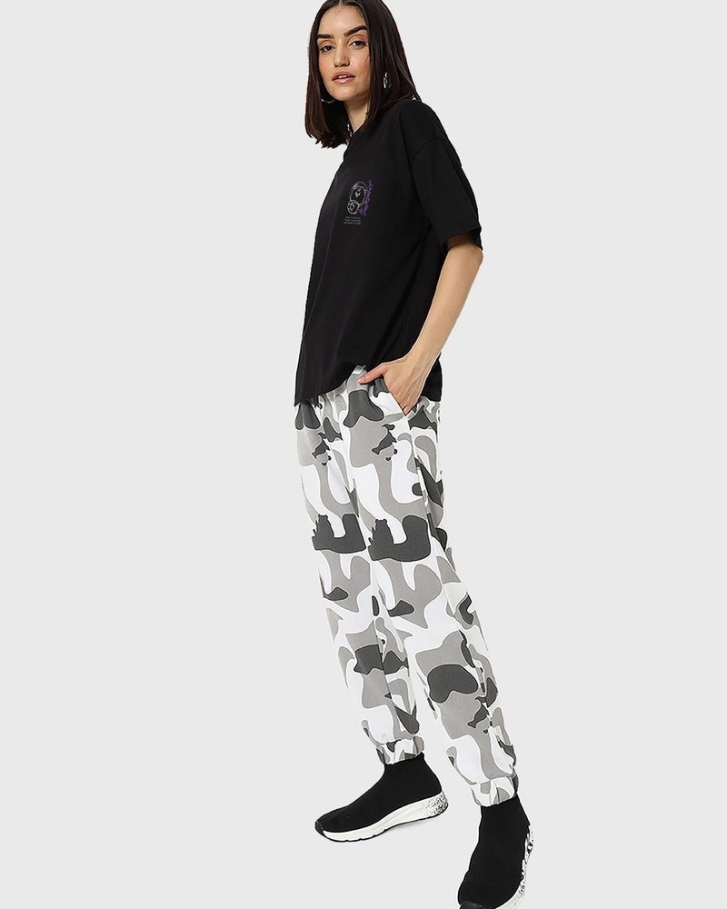 bewakoof Women's Black BTS Astro (JIN) Graphic Printed Oversized T-shirt - Image 5