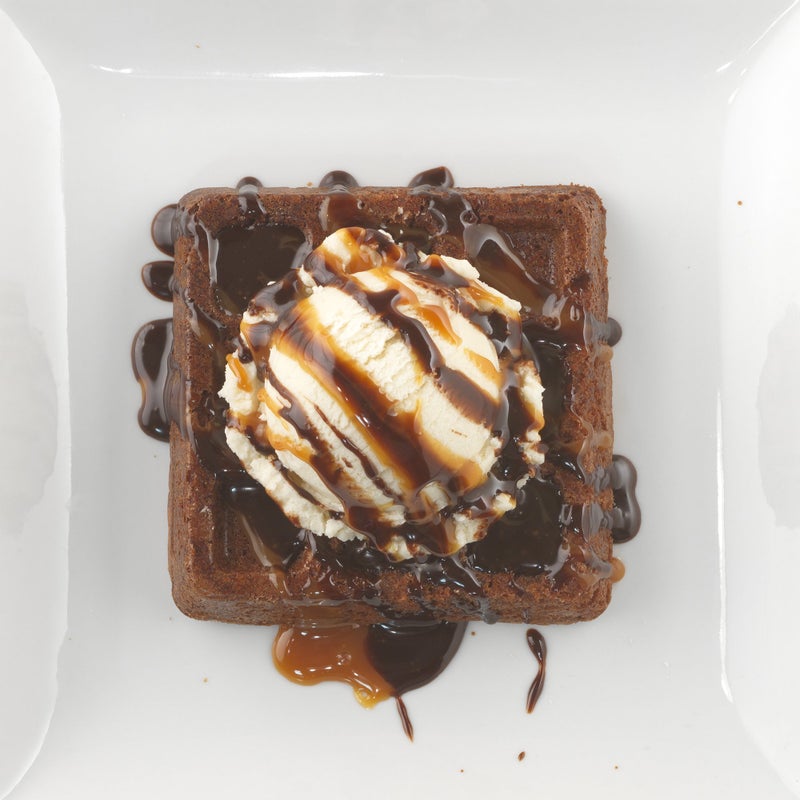 Sweet Creations Waffle Cake Pan, Silver - Image 4