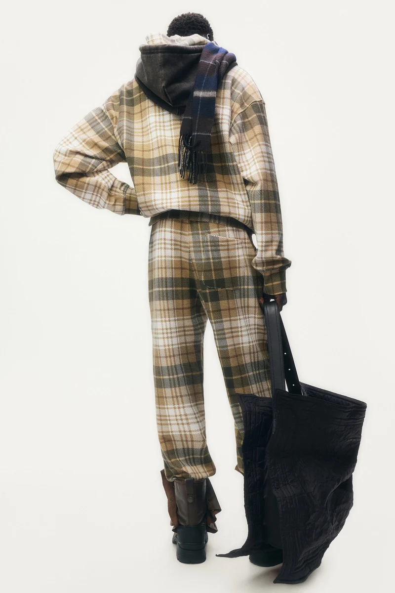 اتش اند ام بنطلون سويت مزيّن بنقشة مربعات