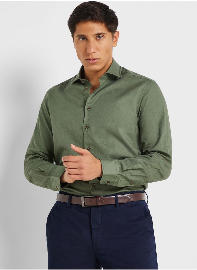 Essential Slim Fit Shirt - pzsku/ZB5839298CB026A7CCA9BZ/45/_/1699506583/d4c7430b-1b1e-46a9-84d8-9ff046d28555