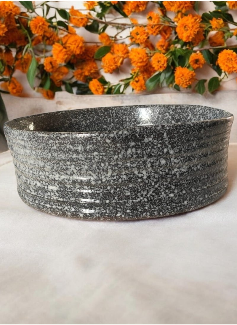 Generic - A ceramic and porcelain tray that can withstand direct and indirect heat, from a flame or inside the oven. - Image 1