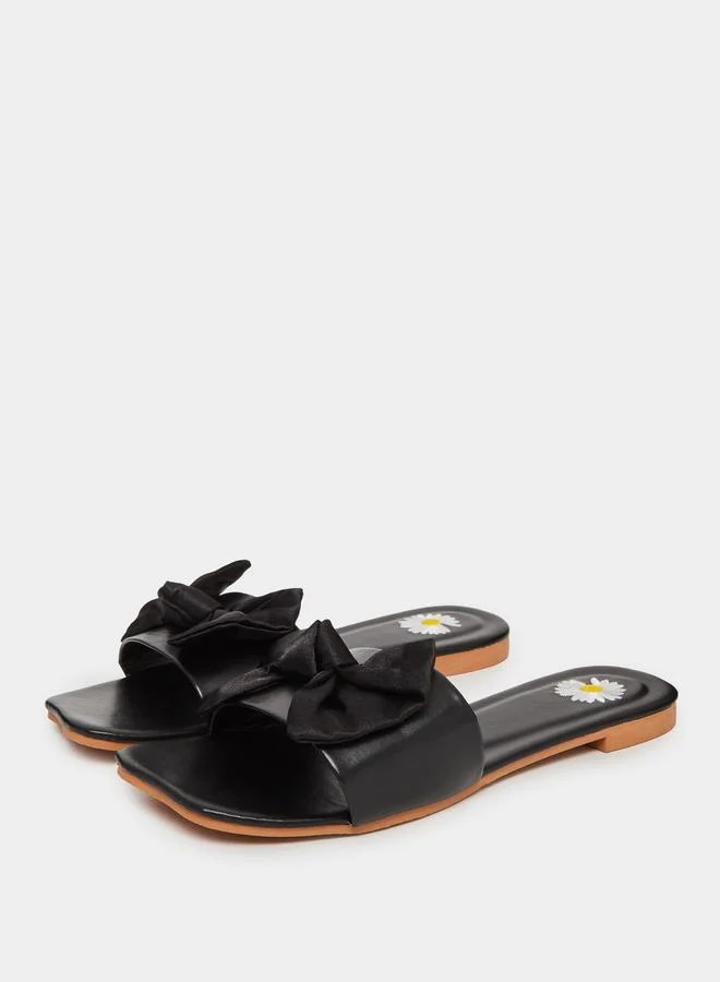 تايك تو شبشب فلات سهل الارتداء بفيونكة