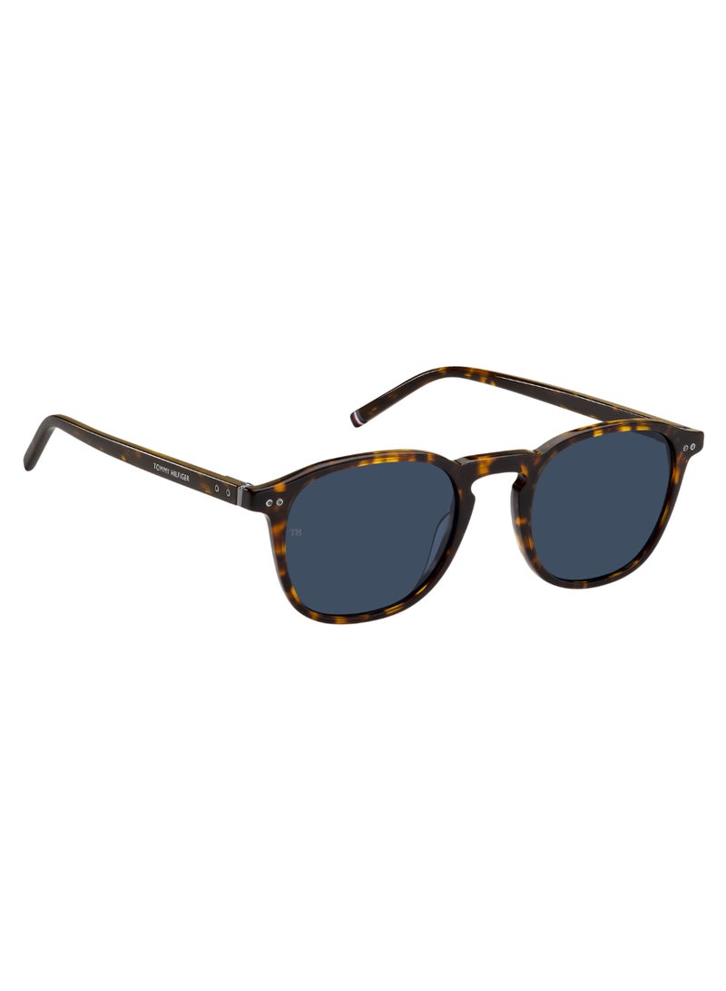 TOMMY HILFIGER Men's Uv Protection Rectangular Shape Acetate Sunglasses Th 1939/S Blue 44 - Lens Size: 43.6 Mm - Hvn - Image 2