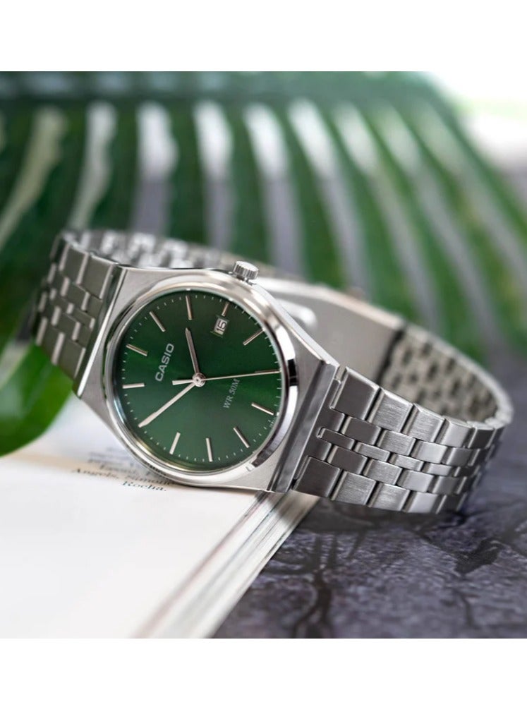 Men Retro Analogue Quartz Watch with Stainless Steel Strap MTP-B145D-3AVEF