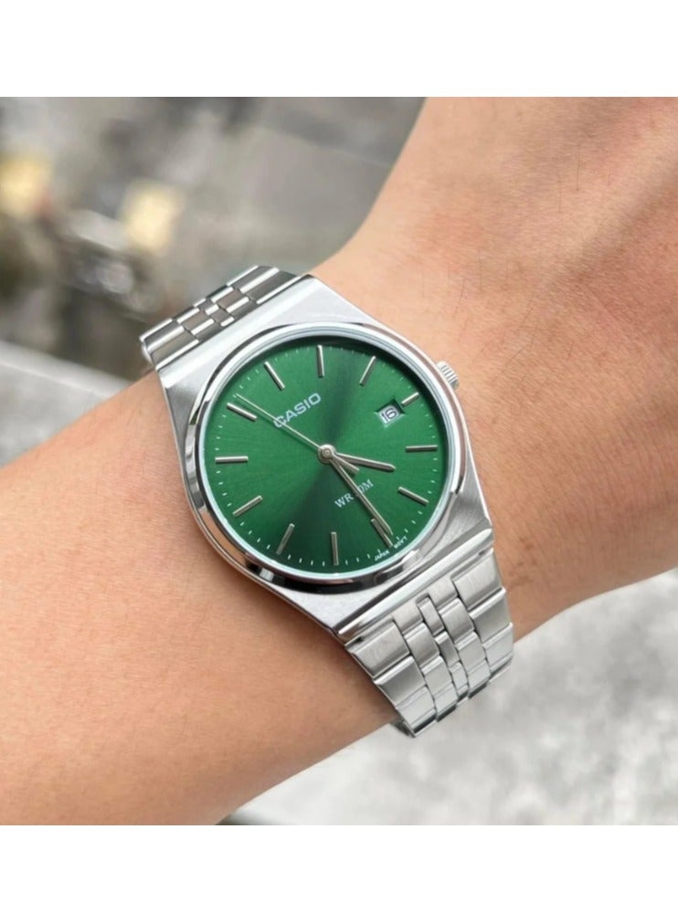 Men Retro Analogue Quartz Watch with Stainless Steel Strap MTP-B145D-3AVEF
