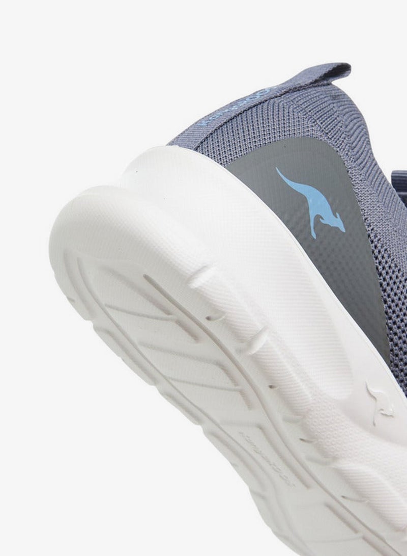 كانغاروس سنيكرز نسائي سهل الارتداء بنعل بارز مع شريط سحب - Image 5