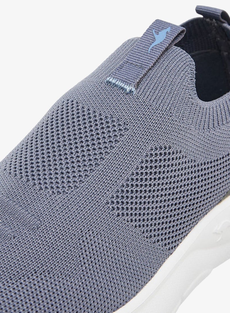 كانغاروس سنيكرز نسائي سهل الارتداء بنعل بارز مع شريط سحب - Image 4