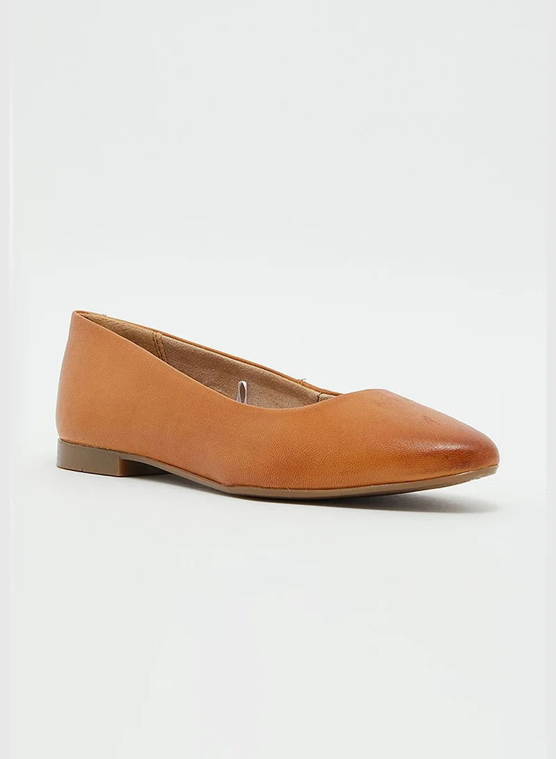 سي سي سي Leather Ballerinas