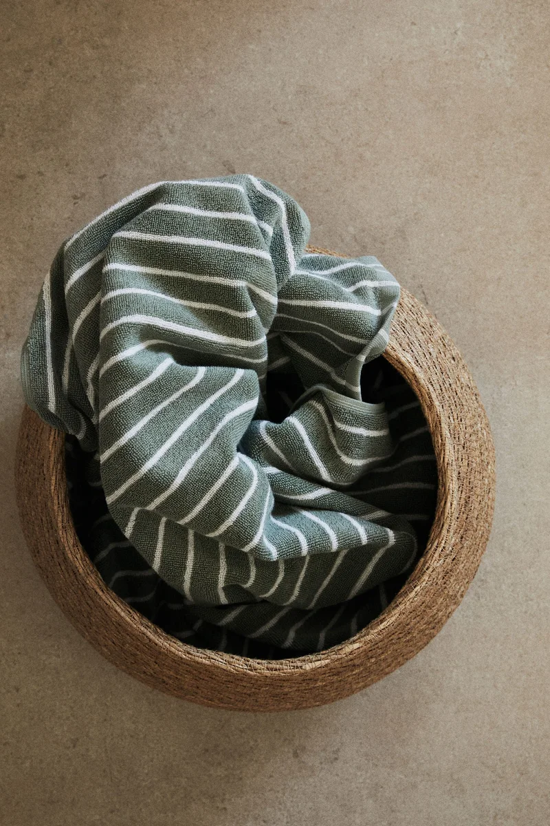 H&M Striped bath towel