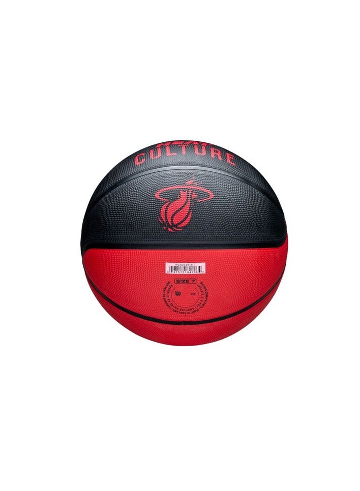 ويلسون كرة سلة NBA Team City Edition Icon Miami Heat 2024-2025 - الحجم الرسمي وقبضة ممتازة وتصميم متين للعب في الأماكن المغلقة والمفتوحة  - Image 5