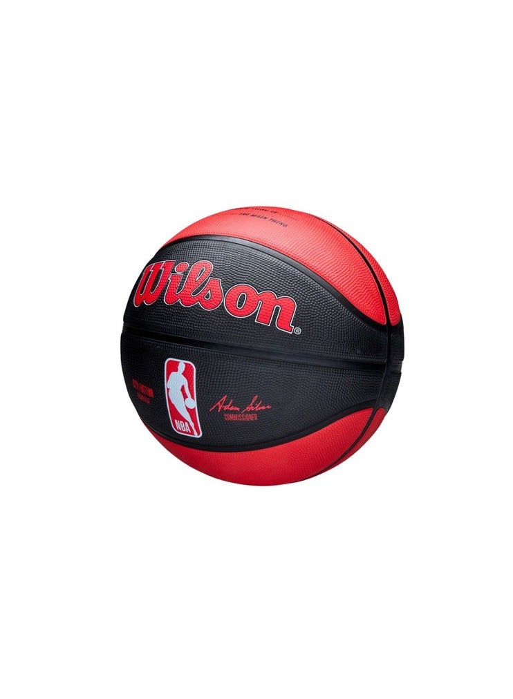 ويلسون كرة سلة NBA Team City Edition Icon Miami Heat 2024-2025 - الحجم الرسمي وقبضة ممتازة وتصميم متين للعب في الأماكن المغلقة والمفتوحة  - Image 4