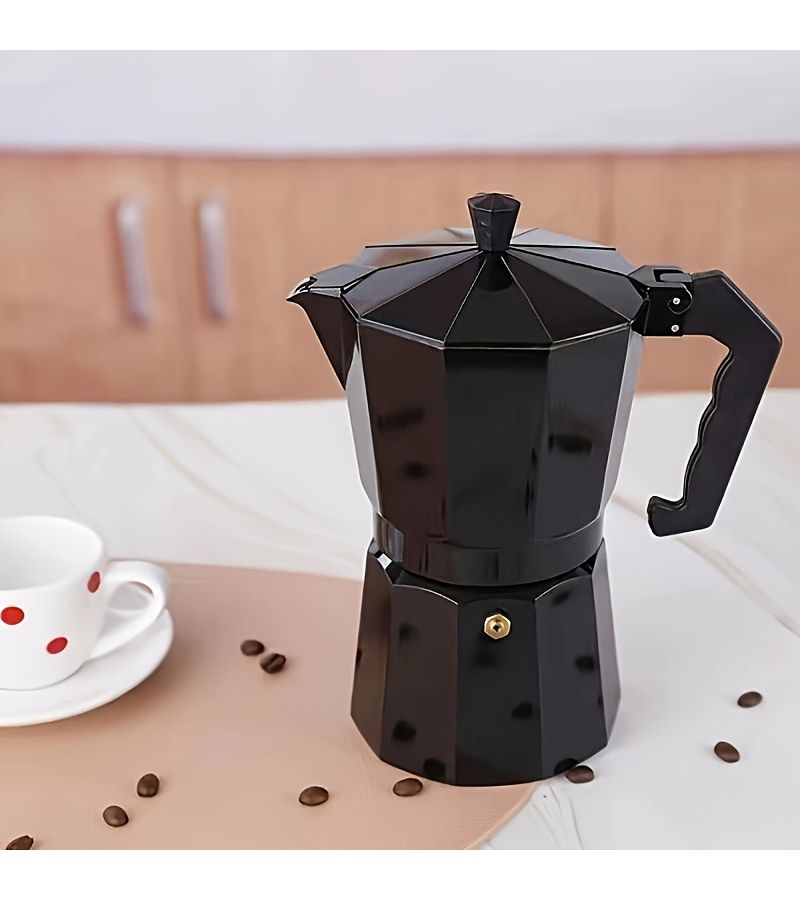 هذه إبريق الموكا الإيطالي المصنوع من الألومنيوم، صانع الإسبريسو المدمج للاستخدام على الموقد، يسخن بسرعة وبشكل متساوٍ لتحضير القهوة بكفاءة، باللون الأسود. - Image 5