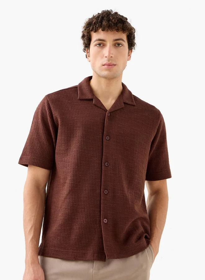 ايكونيك قميص منتجع بقصة عادية بنقش خلية النحل