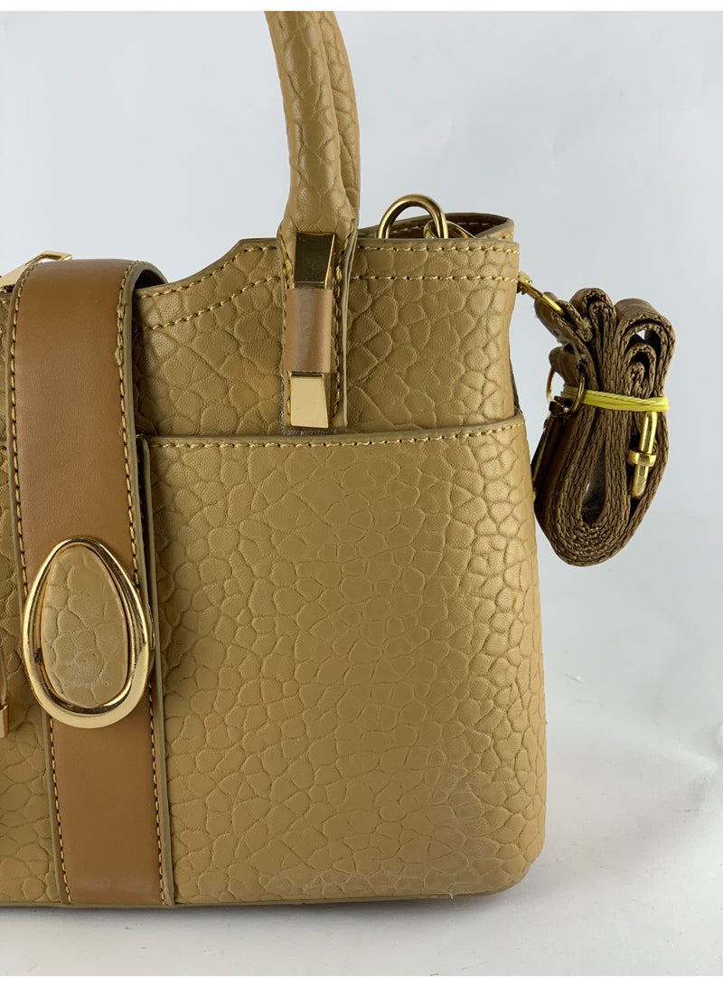 Women’s Light Brown Leather Handbag – Elegant, Practical & Spacious High-Quality Design - Image 4