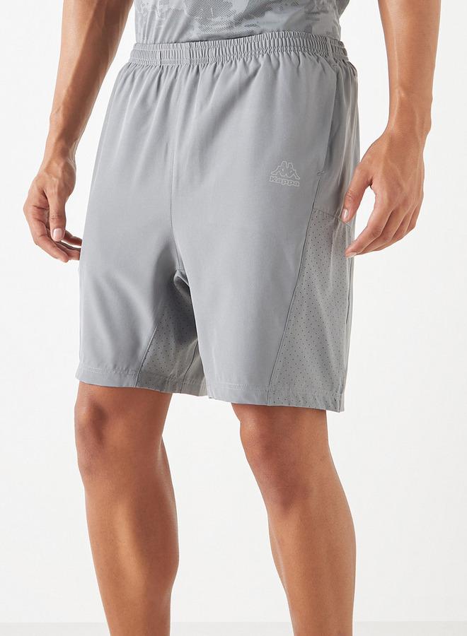 كابا شورت بخصر مطاطي وجيوب وتفاصيل شعار من كابا - Image 1