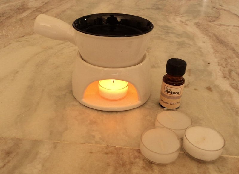 Pure Source India Pure Source India Ceramic Fondue Set Oil Diffuser with 10 Ml Lemon Grass and 4 Tea Candles White  - Image 4