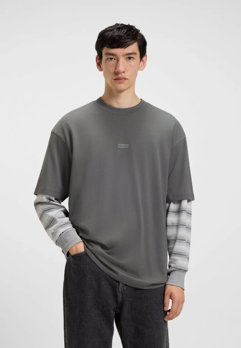 HUGO Loose-fit T-shirt in cotton with rear logo artwork