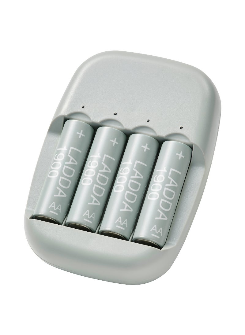 Generic - Battery Charger And 4 Batteries - Image 1
