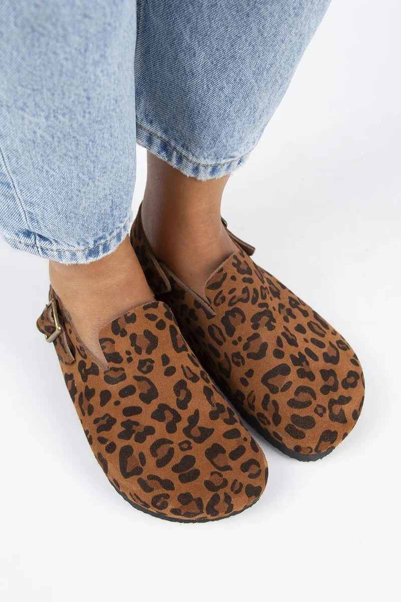 Manijero Manijero Holly 2 Leopard Women's Genuine Leather Clogs with Belt and Buckle, Tan Sandals