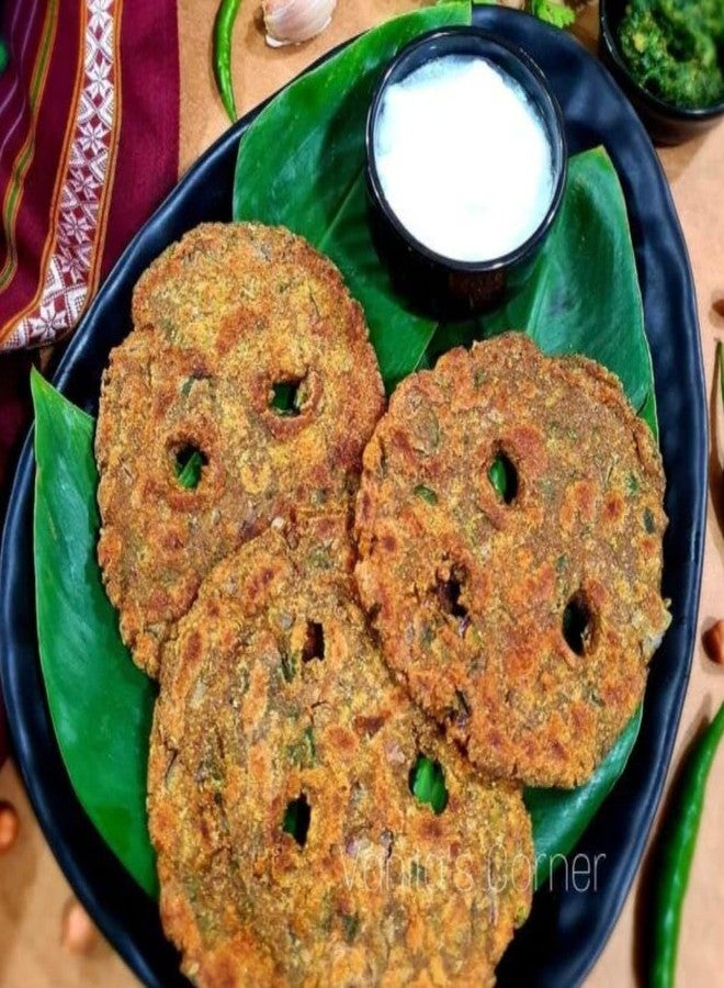 HONALE UPVAS BHAJNI (PACK OF 2*500GM) is a wholesome, traditional flour mix specially crafted for fasting days (upvas). Finely ground and perfectly balanced, it is ideal for preparing delicious fasting snacks like thalipeeth, cutlets, or pancakes, offering both taste and nutrition during religious fasts. Naturally gluten-free and preservative-free, Upvas Bhajni is a must-have in every fasting kitchen for a quick, filling, and satisfying meal. - Image 2