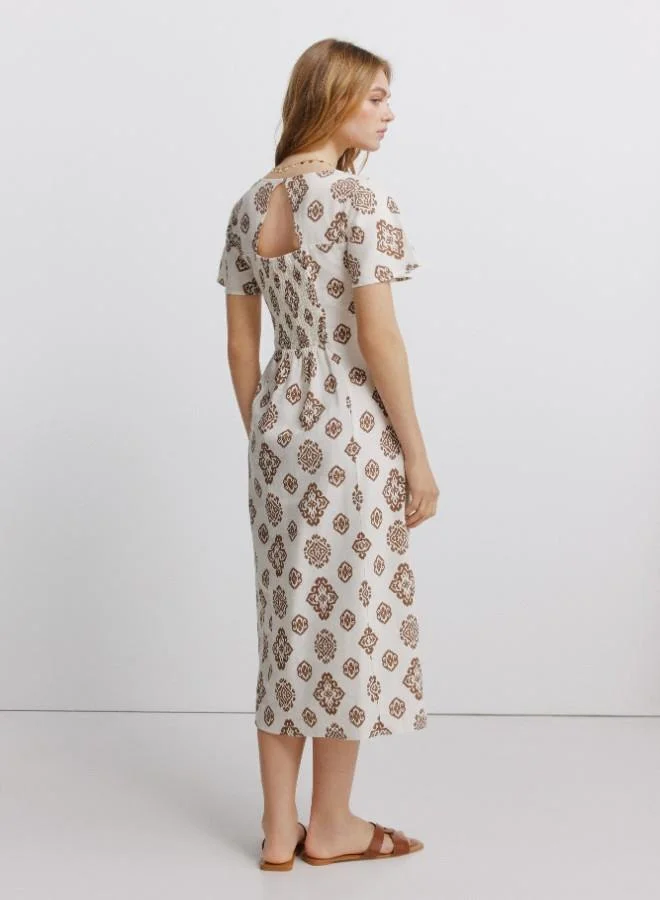 Springfield  Printed semi-fitted short sleeve shirt collar V-neck front button flared midi dress for Women | Best Price UAE