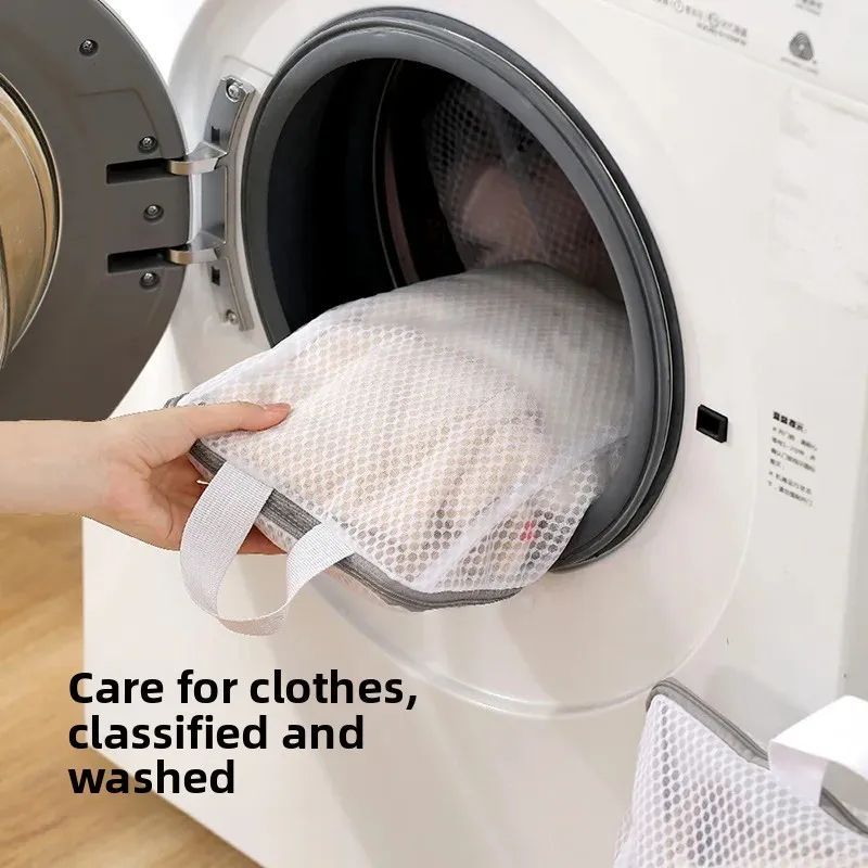 Laundry Bag Three-Dimensional Honeycomb Mesh Wash 4 Piece Set - Portable Thickened Polyester Drawstring Closure for Delicate Clothes Washing - Image 3