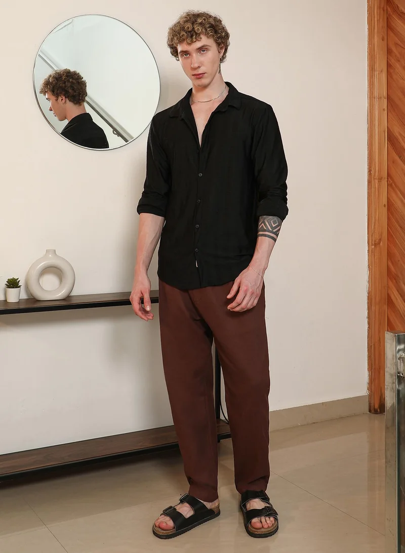 Campus Sutra Men's Black Tailored Fit Spread Collar Full Sleeve Shirt