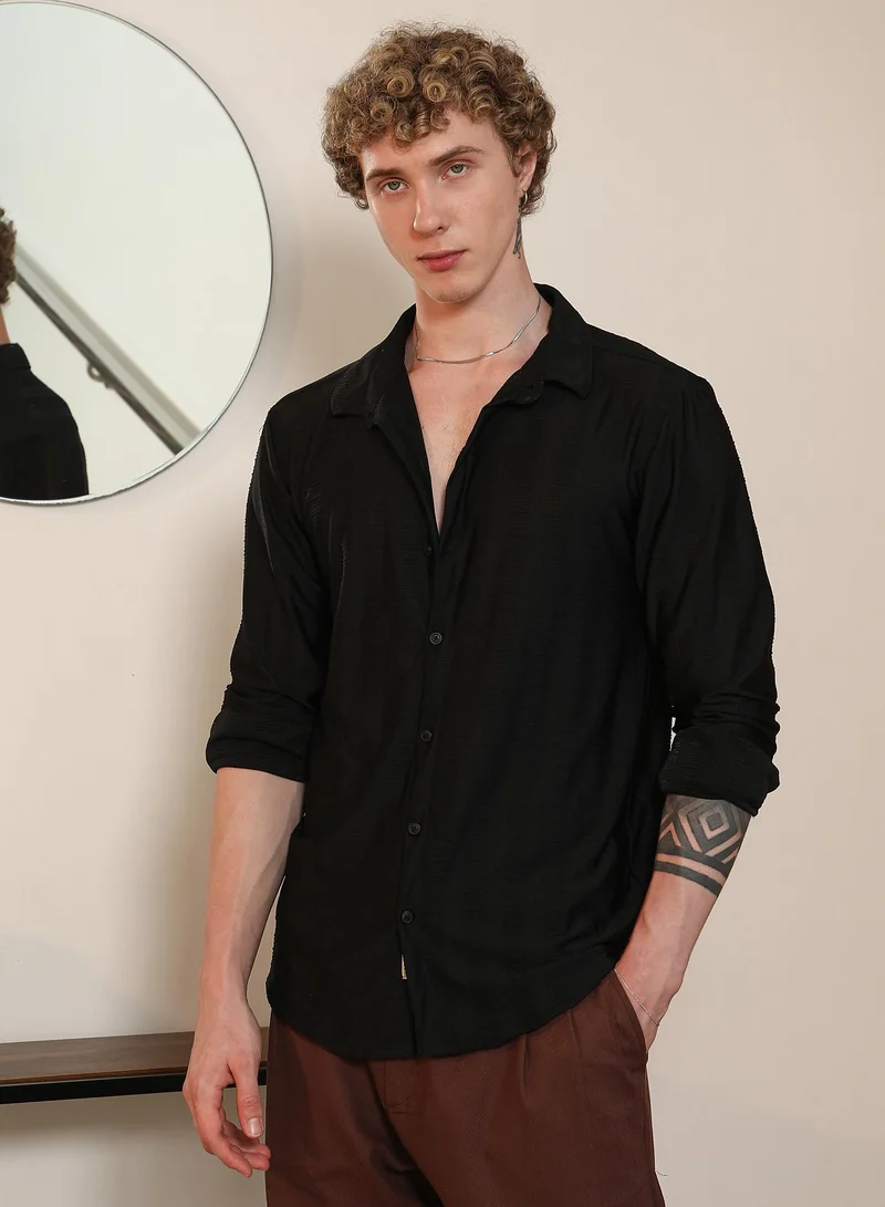 Campus Sutra Men's Black Tailored Fit Spread Collar Full Sleeve Shirt