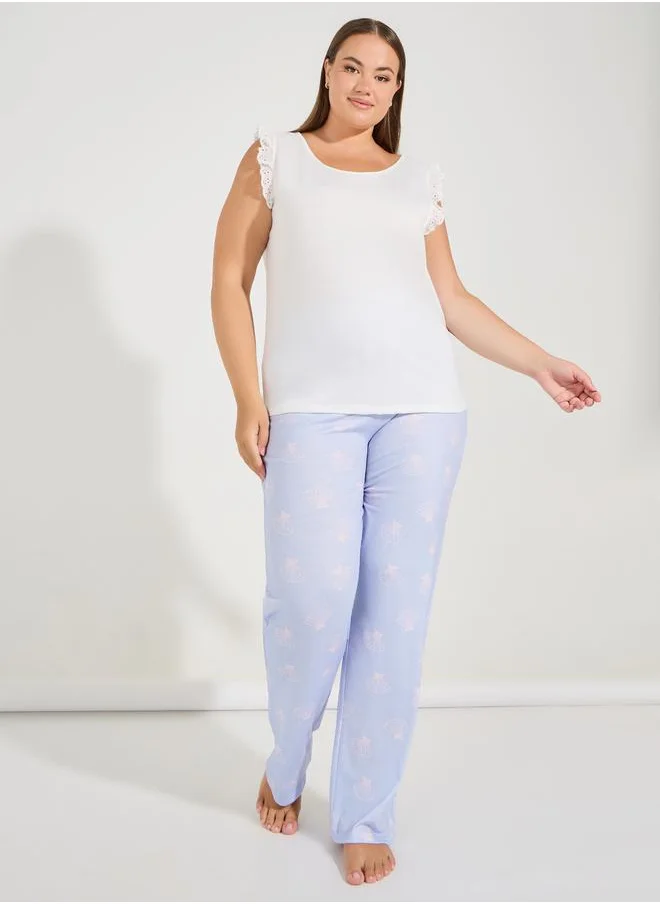 Styli Plus Size Schiffli Trim Top & Shell Print Pyjama Set