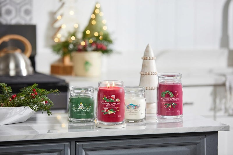 YANKEE CANDLE شمعة معطرة مميزة - 368 جرام | عطر م سيلفر سيج والصنوبر | شمعة ذات فتيل مزدوج - Image 4