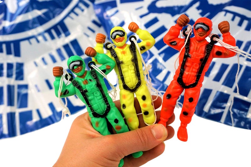 Ja-Ru JA-RU Parachute Action Figure Toys (3 Toy Assorted Color) Flying Glider Army Men for Kids  Boys & Girls. Outdoor Fun Summer Yard Games. Bulk Party Favors Stocking Stuffers. 2306-3s - Image 5