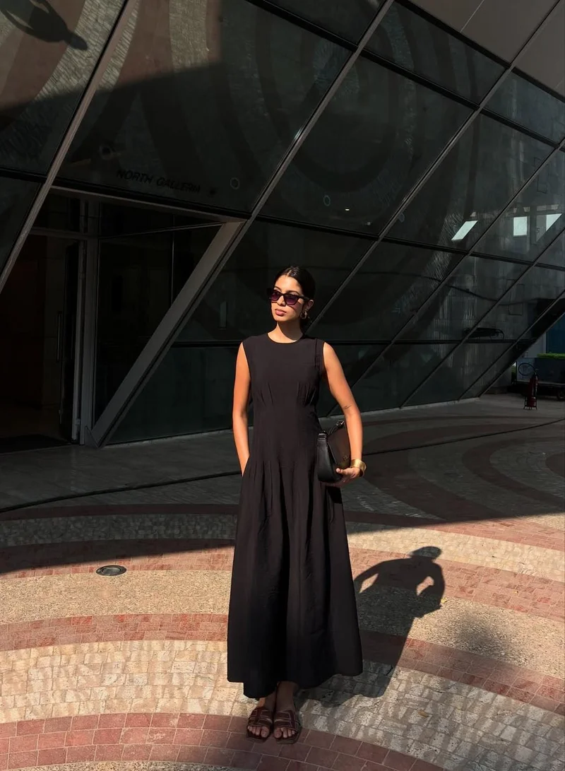 دينيس لينغو Black Viscose Blend Solid Print Midi Shift Regular Fit Dress For Women