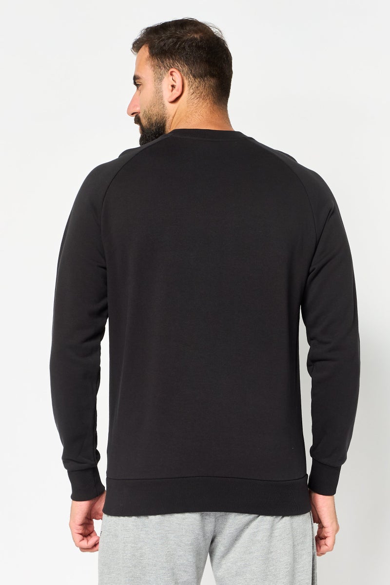 PUMA سويت شيرت رياضي للرجال بأكمام طويلة مناسب للخارج، أسود - Image 3