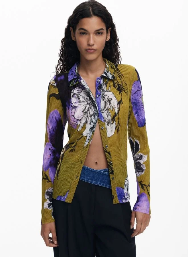 ديسيجوال تي شيرت بأزرار من تصميم السيد كريستيان لاكروا