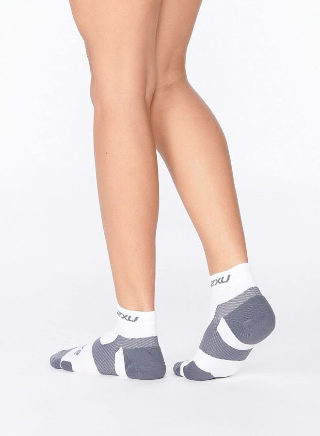 2XU unisex-adult Vectr 1/4 Crew Sock Small white - Image 4