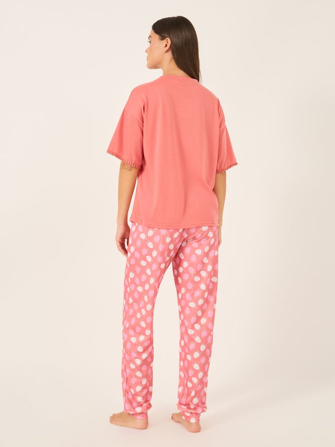Styli Styli Unwind Graphic Print Round Neck T-Shirt and Pyjama Set  - Image 5