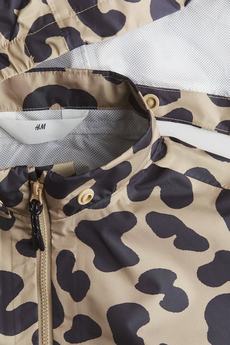 اتش اند ام جاكيت واقي من المطر منسوج بعدد 2.5 طبقة