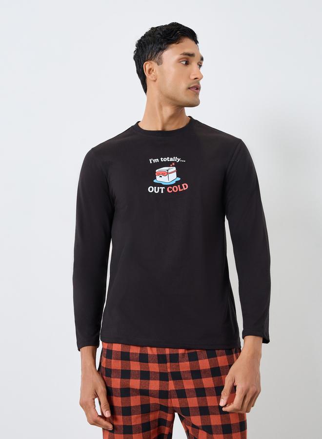 Styli Men Black Printed T-Shirt and Checked Pyjama Set - Image 2