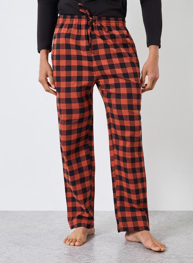 Styli Men Black Printed T-Shirt and Checked Pyjama Set - Image 4